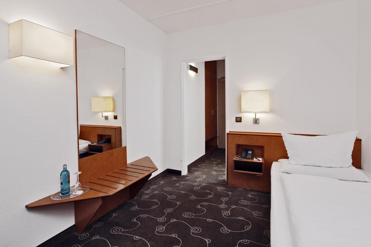 Concorde Hotel سيغن المظهر الخارجي الصورة